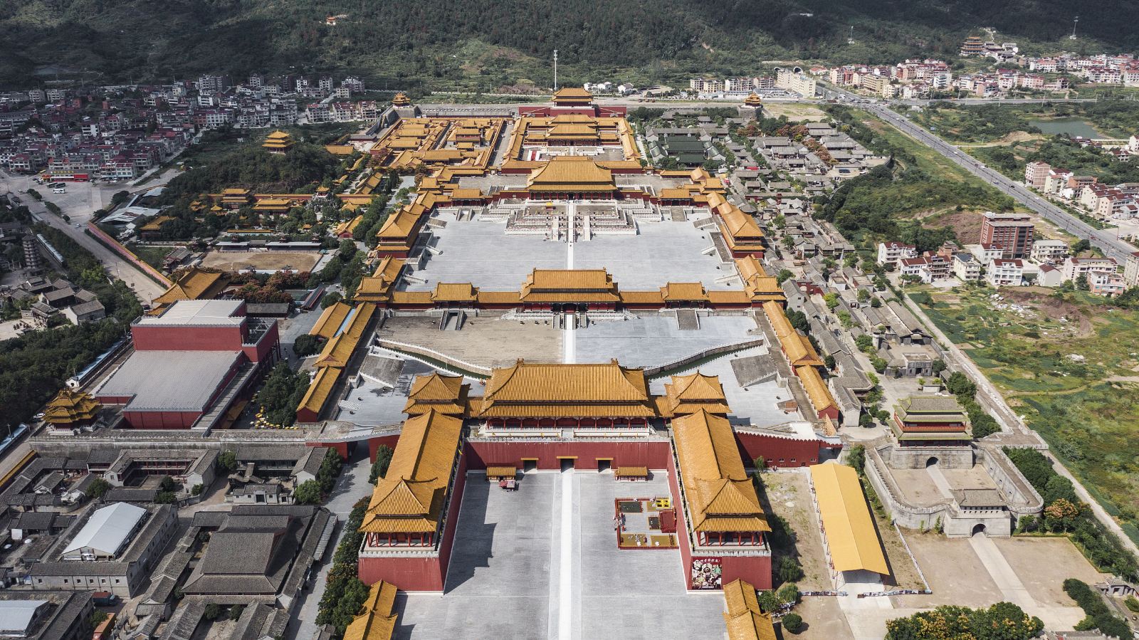 01005120004gfiqxi0B39_R_1600_10000