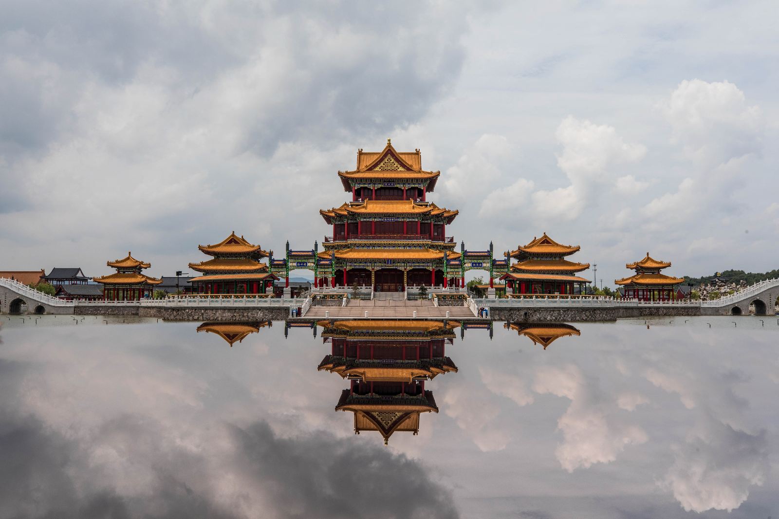 01069120004g2ecwh6D99_R_1600_10000